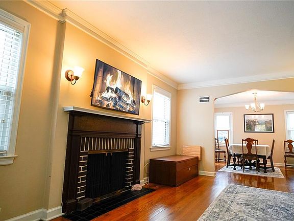 3rd image of 6501 Charlotte St