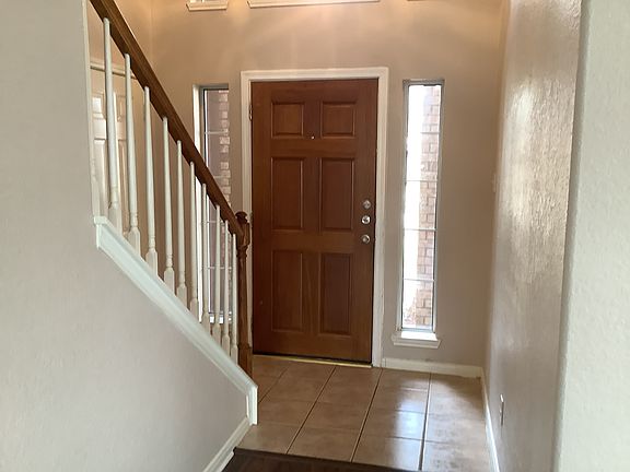 2nd image of 1023 N Magnolia Dale Dr