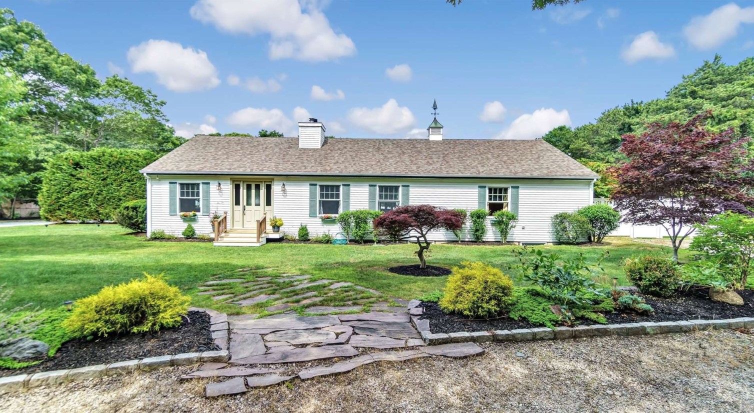 39 Peters Ln, Westhampton Beach, NY 11978 Out East