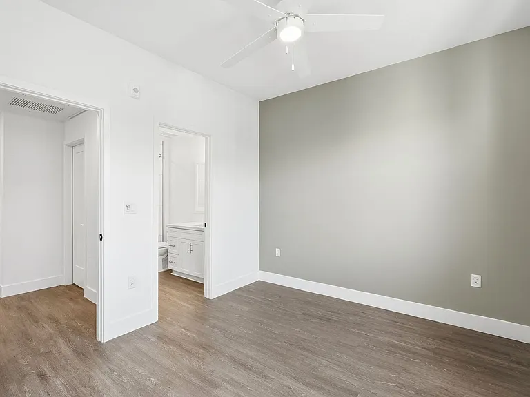 Cierra Apartments — Photo 78