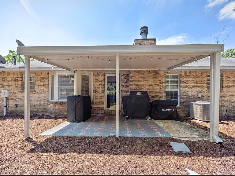 1504 Melanie Ln — Photo 26