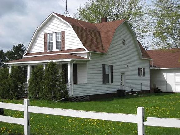 3rd image of 34366 Garner Lake Ln