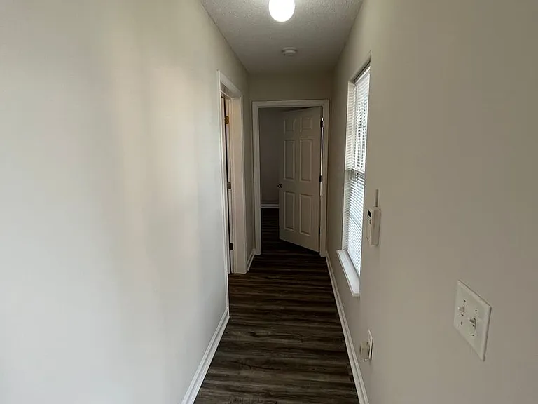 Meridian Park Apartments — Photo 39