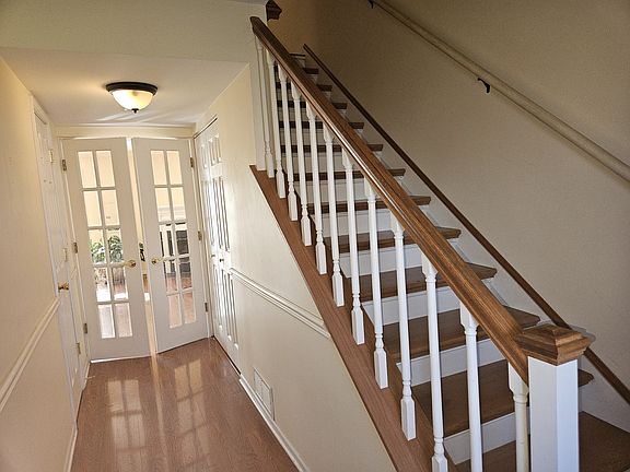 2nd image of 1314 Seabury Cir #1314