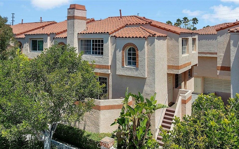 1st image of 3101 Plaza Del Amo Unit 5