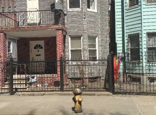 271 E 199th St, Bronx, NY 10458