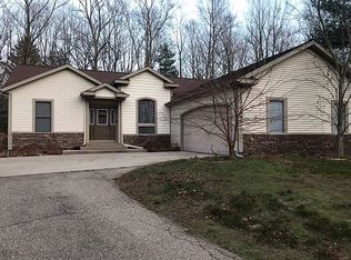 6968 S Harvey St, Spring Lake, MI 49456