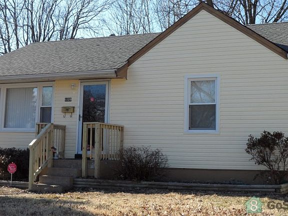 2nd image of 6809 Eisele St