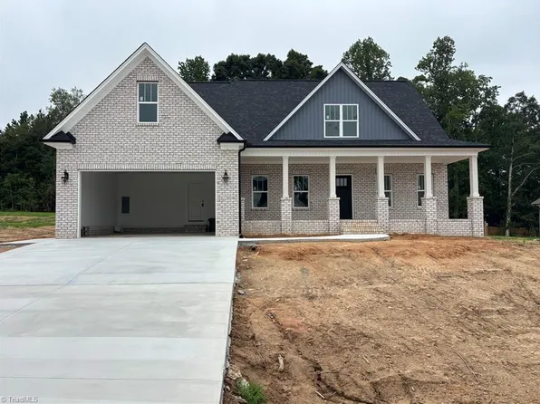 211 Cool Run, Lexington, NC 27295
