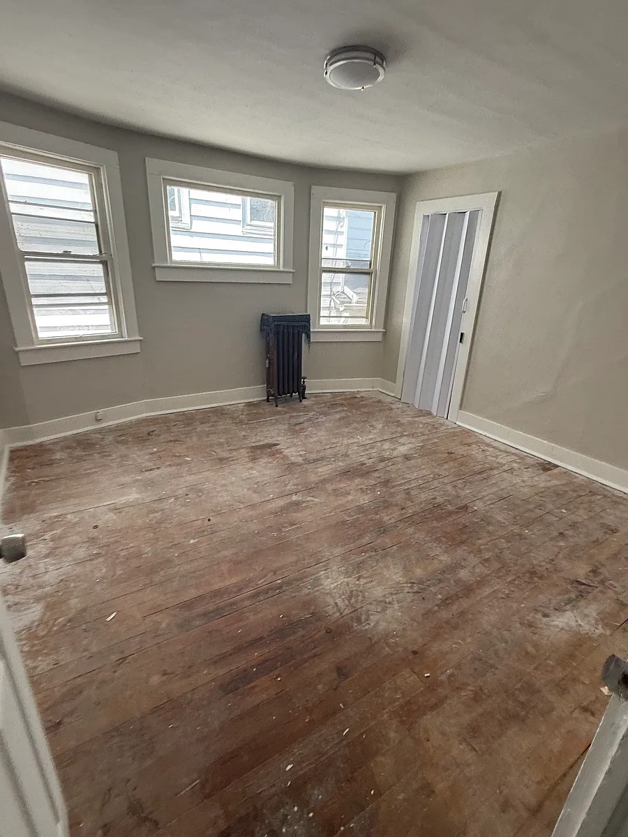 Building Photo - 329 Cedar Ave #1