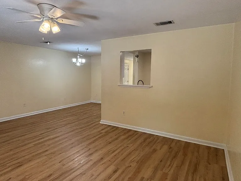 552 Teal Ln — Photo 7