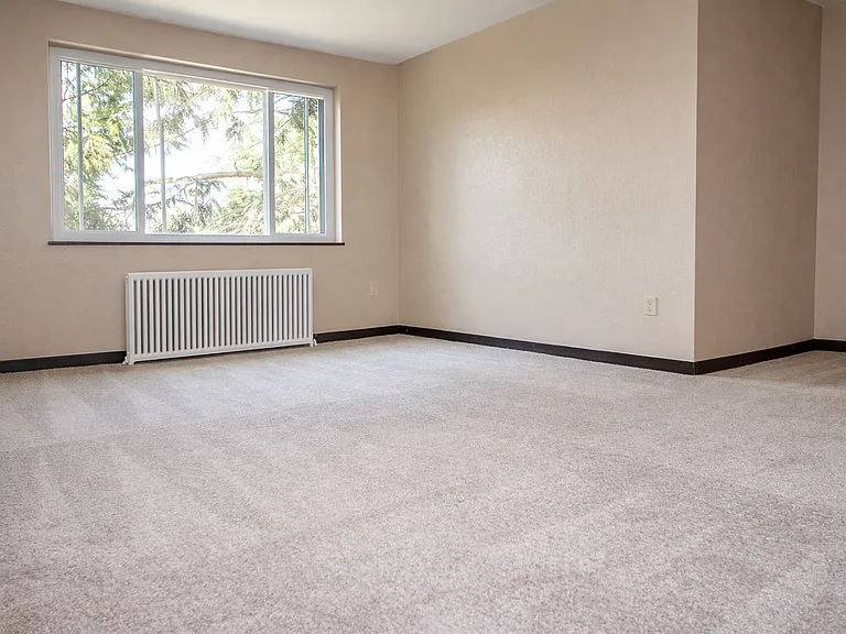60 Markham Dr — Photo 5