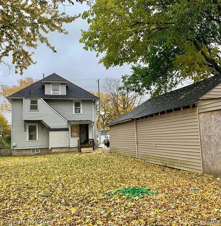 5 bed, 2.5 bath, 1680 sqft, $2,480 — Photo 2