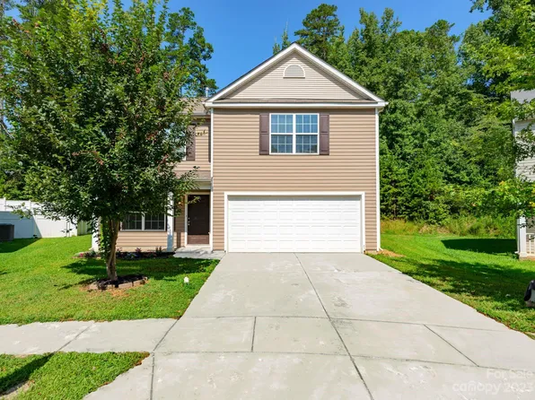 3831 Alexander Forest Dr, Charlotte, NC 28269