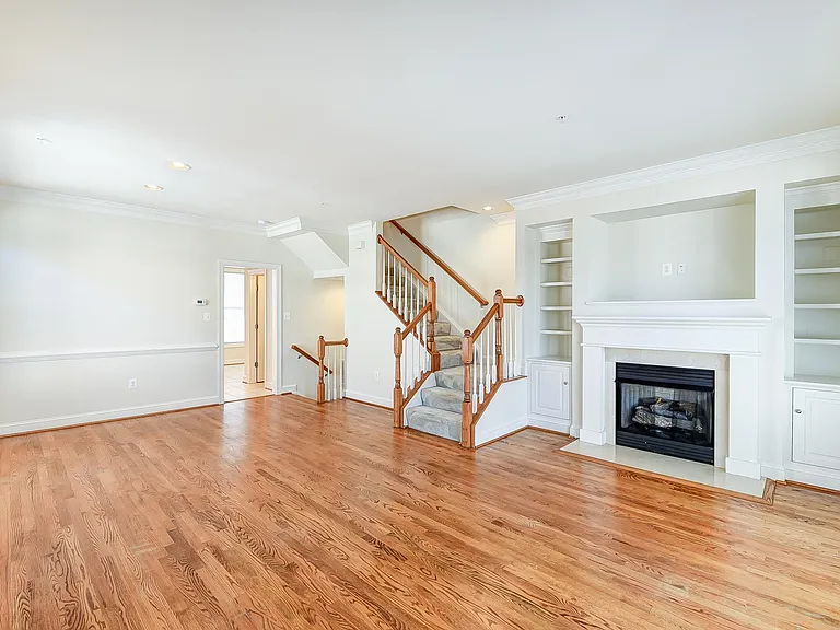 4610 Wilson Blvd — Photo 16