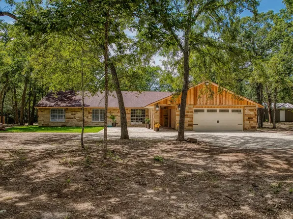 5504 Hillside Ln, Brenham, TX 77833