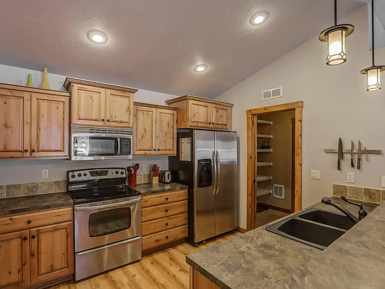1683 Ginney Way — Photo 6