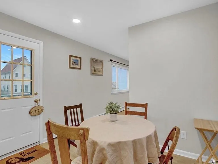 220 E Chester St #2 — Photo 5