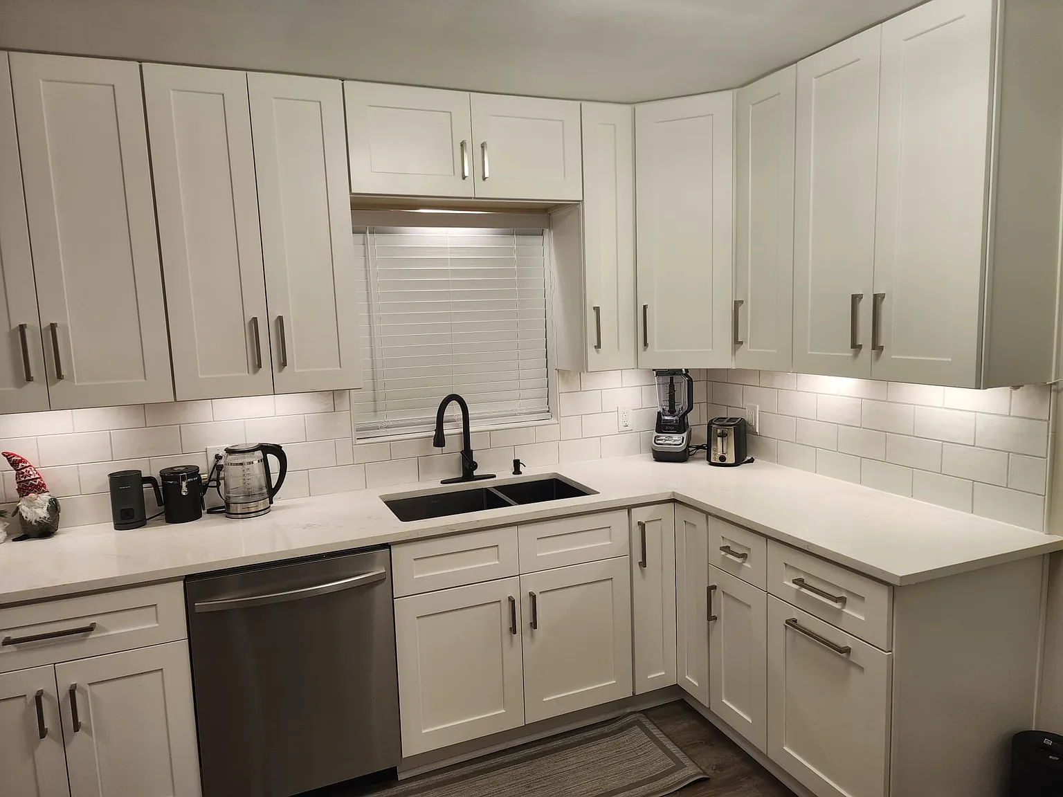 2 bed, 850 sqft, $1,800 — Photo 3