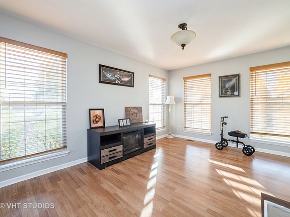 5th image of 2216 Cottonwood Dr
