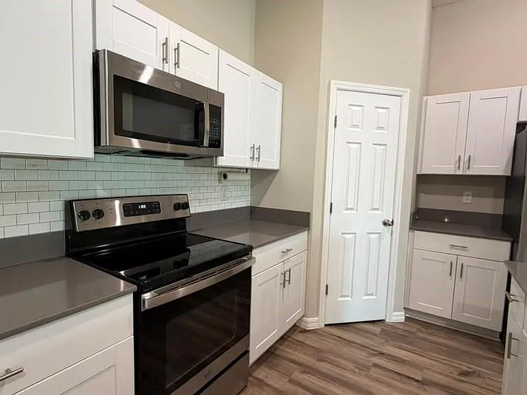 4904 Mainsail St — Photo 8
