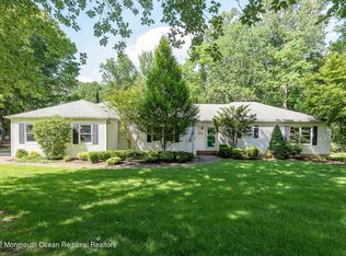 5 Hilda Ct, Red Bank, NJ 07701