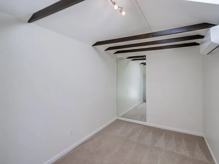 4747 Rolando Blvd — Photo 39