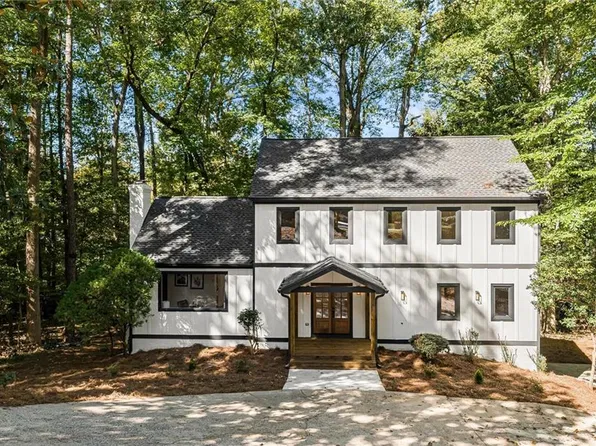 220 Spalding Lake Pl, Sandy Springs, GA 30350