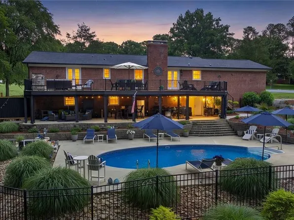 301 Pinecroft Ln, Spencer, NC 28159