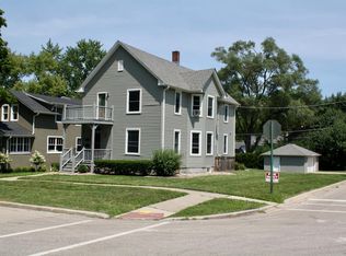 204 2nd St APT 2, Libertyville, IL