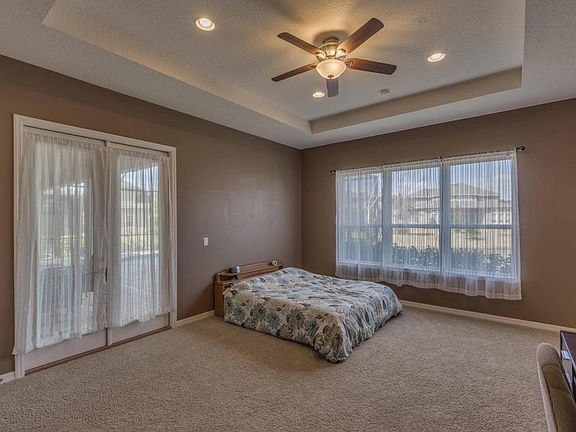 3rd image of 112 Dumont Pl