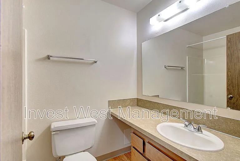 854 SE Washougal River Rd — Photo 13