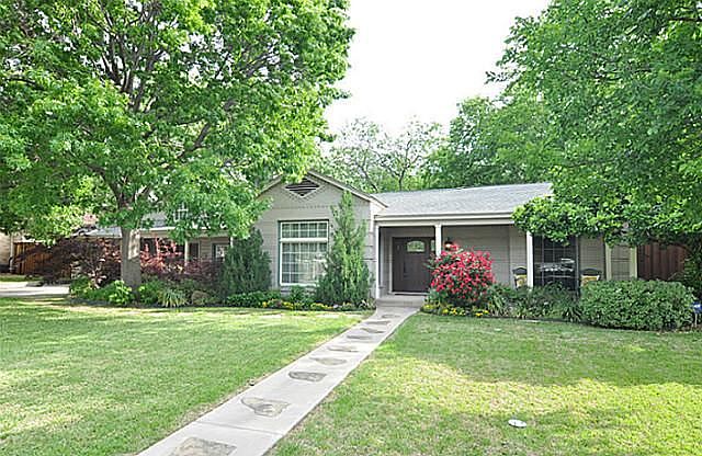 1st image of 7123 La Vista Dr