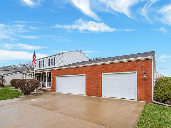3rd image of 870 Bexley Ave