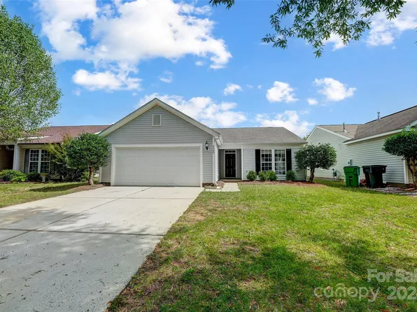 4340 Bubbling Brook Ct, Charlotte, NC 28278