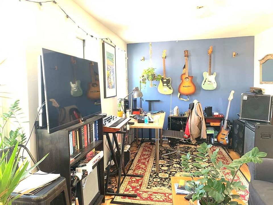 1st image of 112 Meserole St APT 4