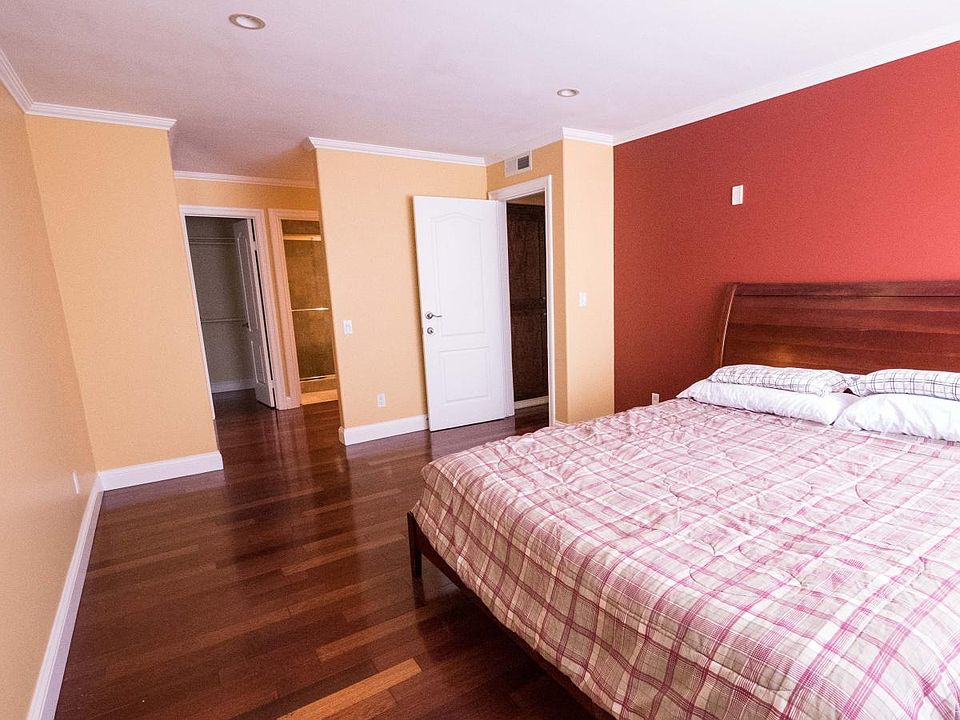 Luxurious Master Bedroom!
