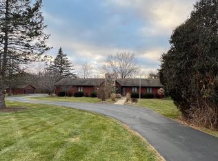 1817 Cherry Valley Rd, Woodstock, IL 60098