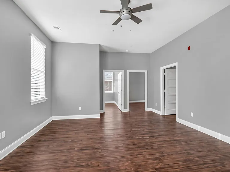 2105 Bailey Ave — Photo 16