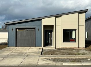 670 Terrazzo Way, Medford, OR