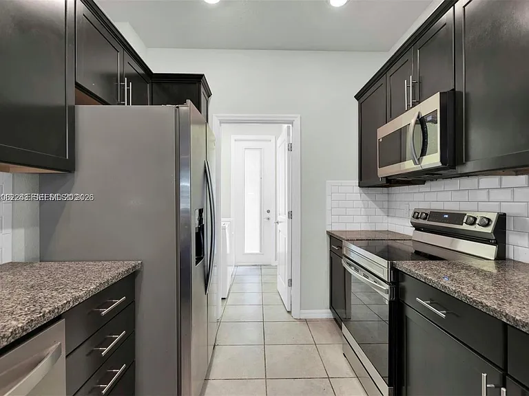 1240 Eucalyptus Dr #2 — Photo 8