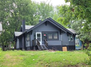 3207 8th St, Des Moines, IA 50313
