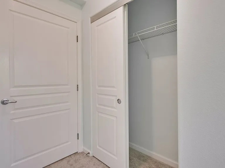453 E Okeefe St #307 — Photo 35