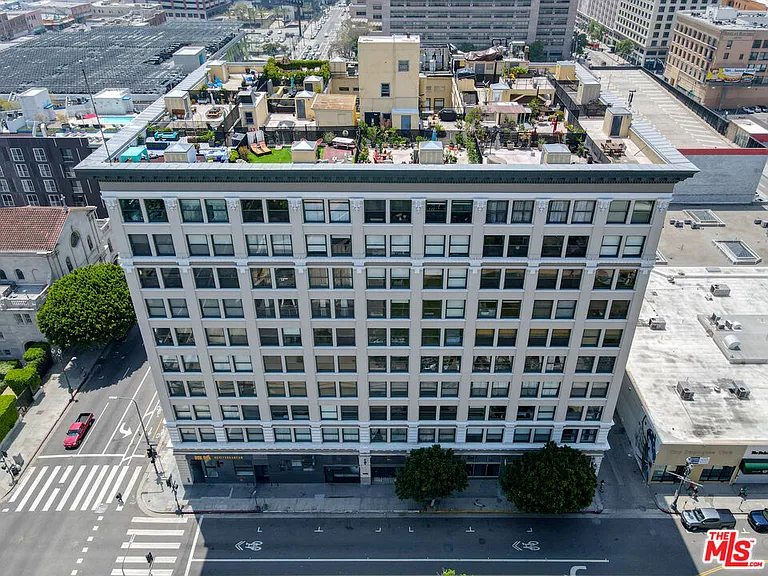 108 W 2nd St #313 — Photo 38