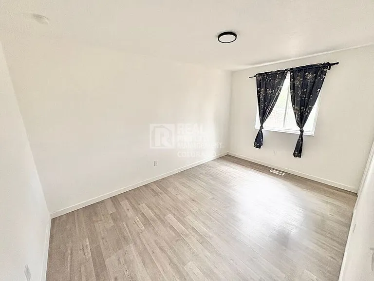 15306 E Brown Pl — Photo 10