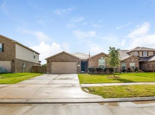 329 Shoshone Ridge Dr, La Marque, TX 77568