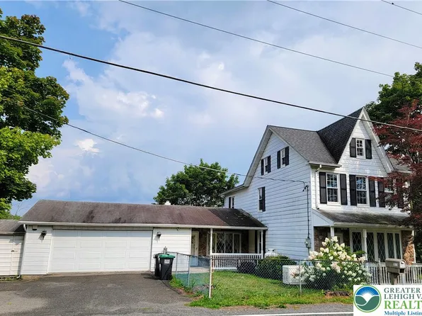 1073 Mahoning Mountain Rd, Lehighton, PA 18235