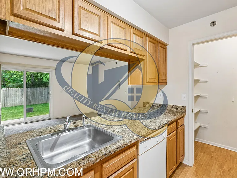 5200 N Genesee Rd — Photo 10