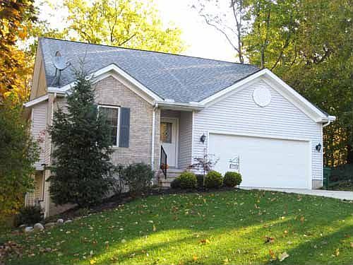 Ranch w/ walkout basement