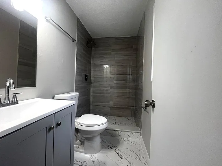 1409 Cadillac Dr — Photo 3